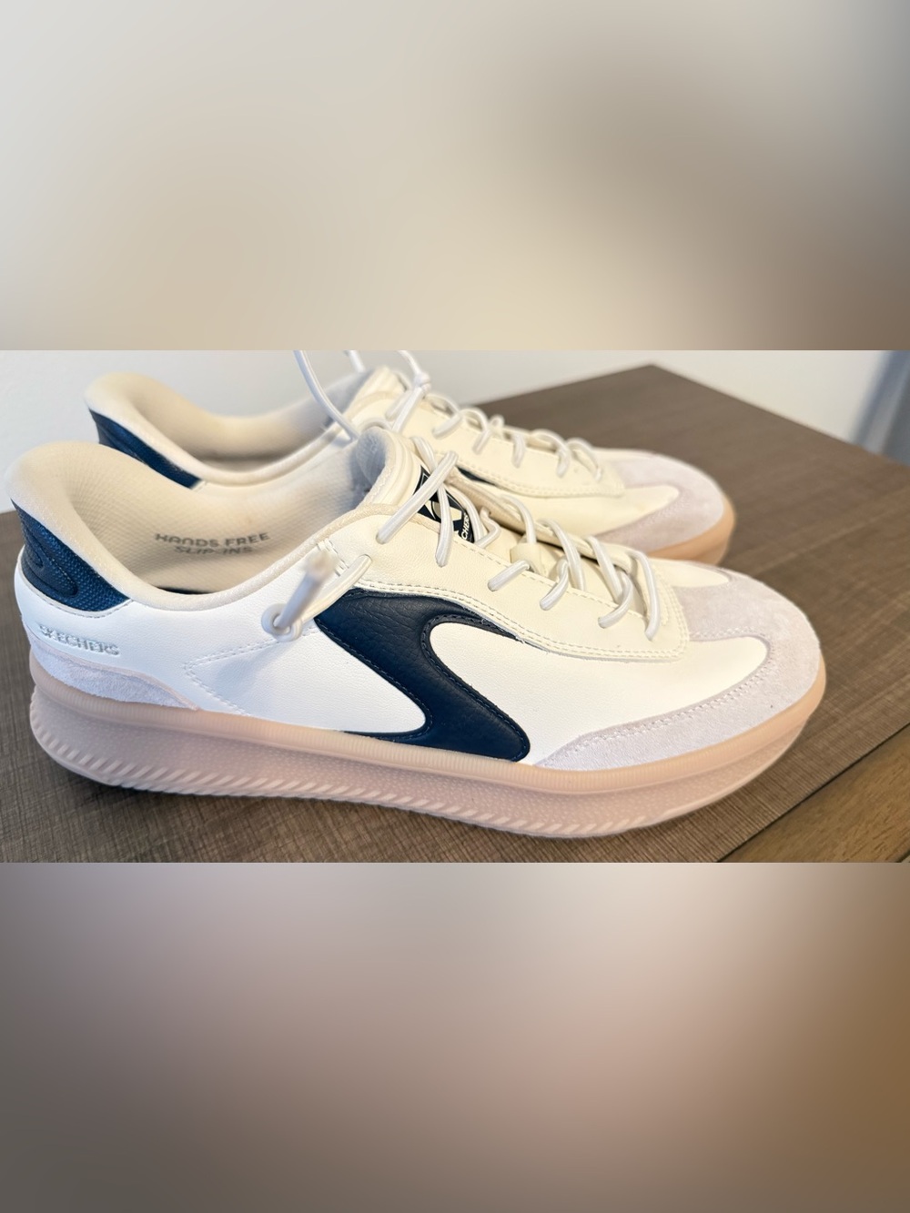 WOMENS Skechers SLIP INS
White Navy DURALEATHER
Memory Foam Sneakers